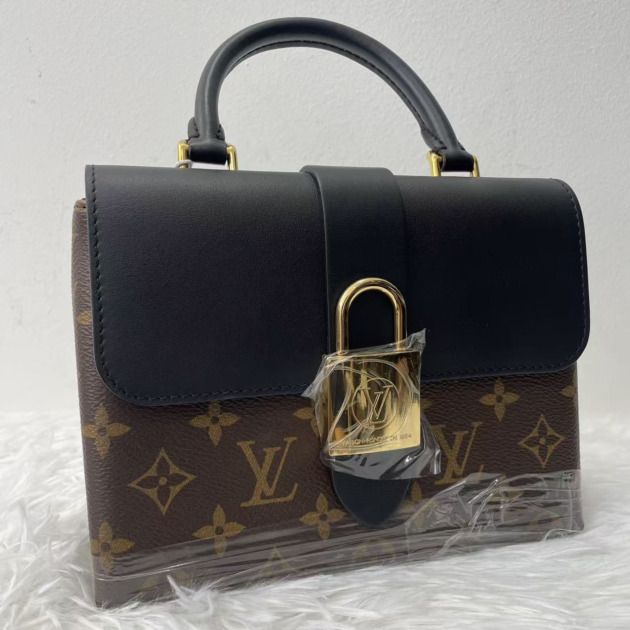 (Preowned) LOUIS VUITTON Locky BB