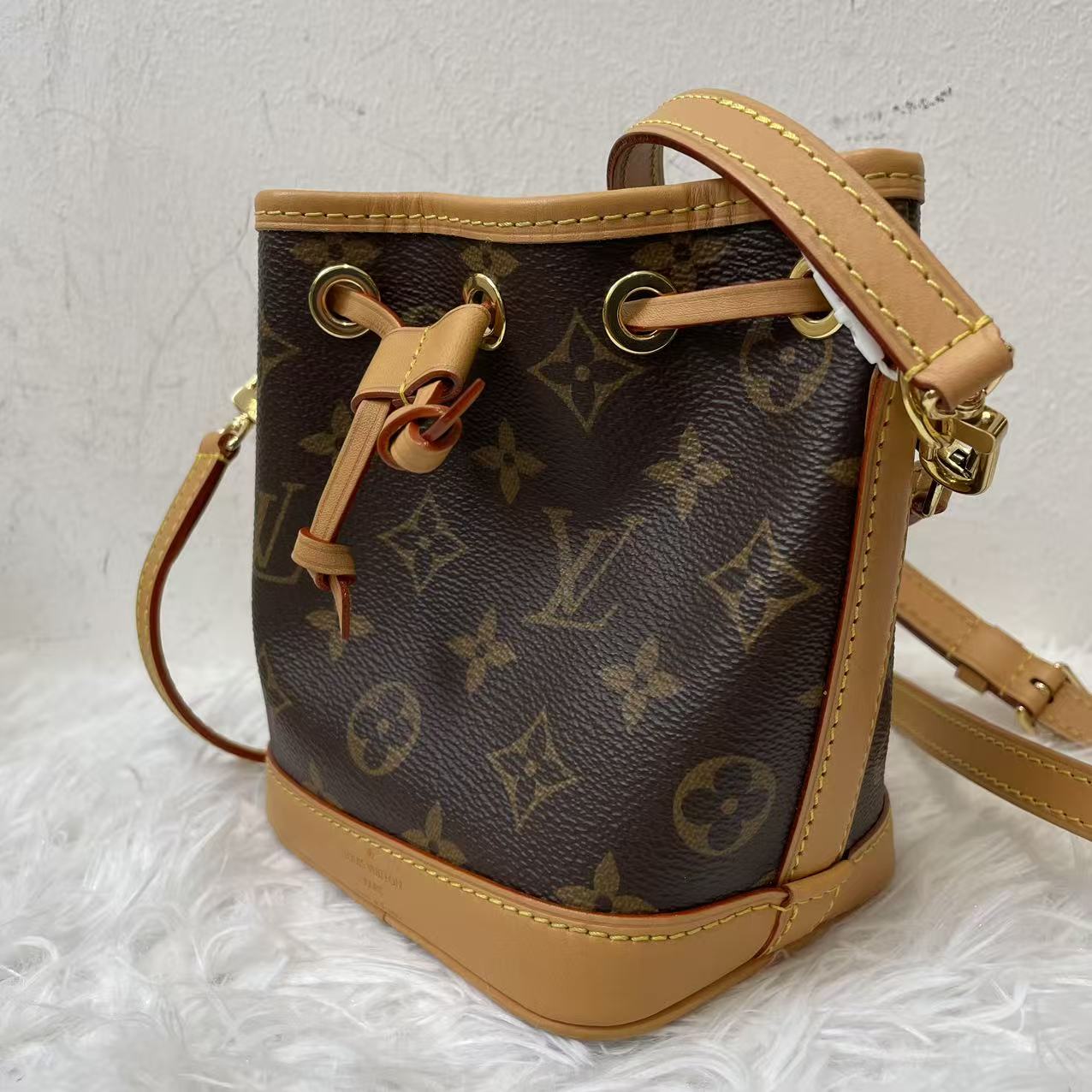 (Preowned) LOUIS VUITTON NANO NOE