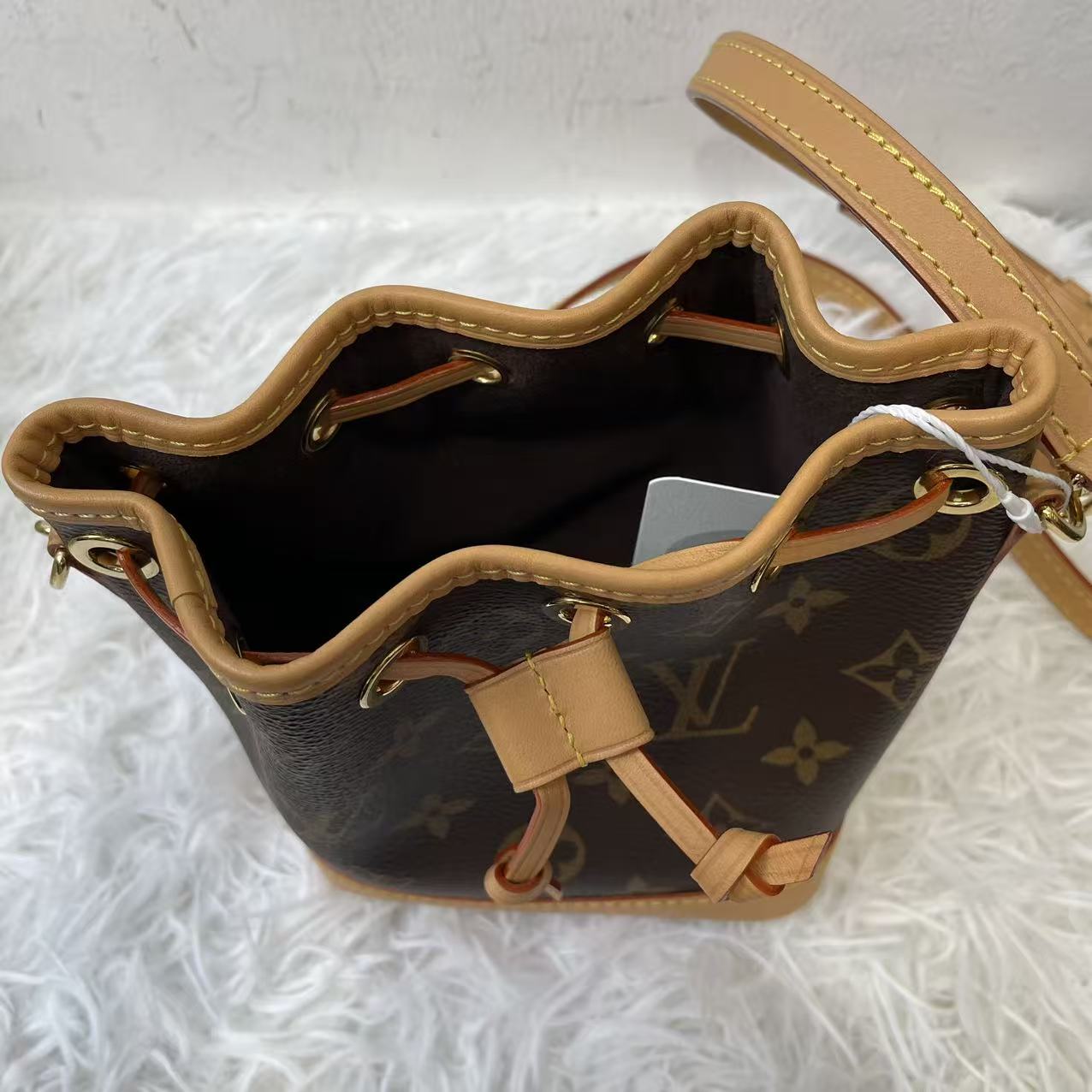 (Preowned) LOUIS VUITTON NANO NOE