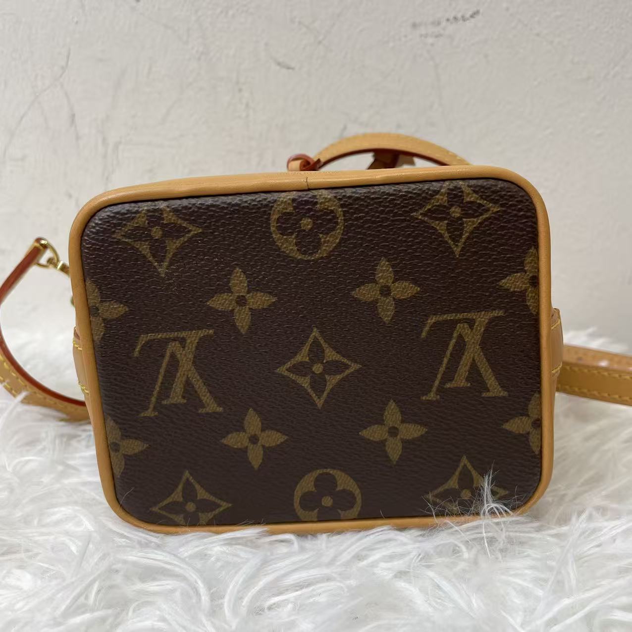 (Preowned) LOUIS VUITTON NANO NOE